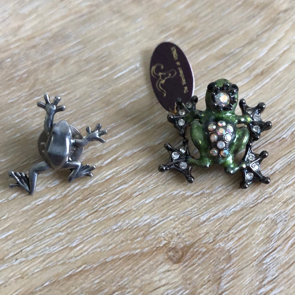 Frog Brooch Lot